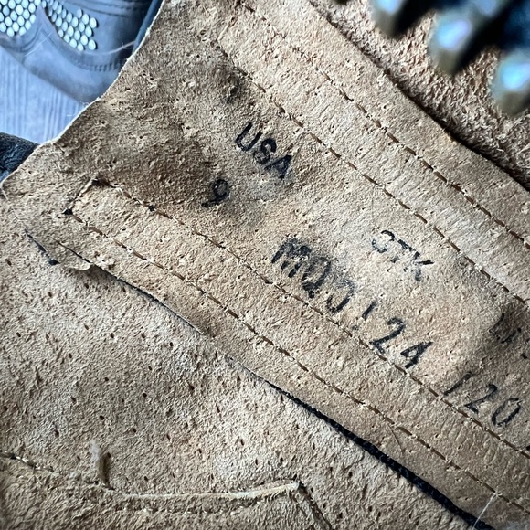 Circle G cowboy booties- like new! - Picture 2 of 3